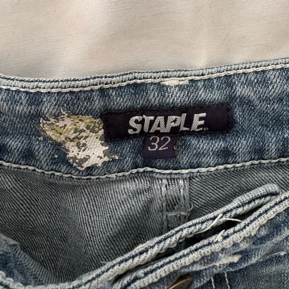 Staple Pigeon Embroidered Denim 32 Shorts Light Stone Wash Floral Distressed NWT - Picture 6 of 11